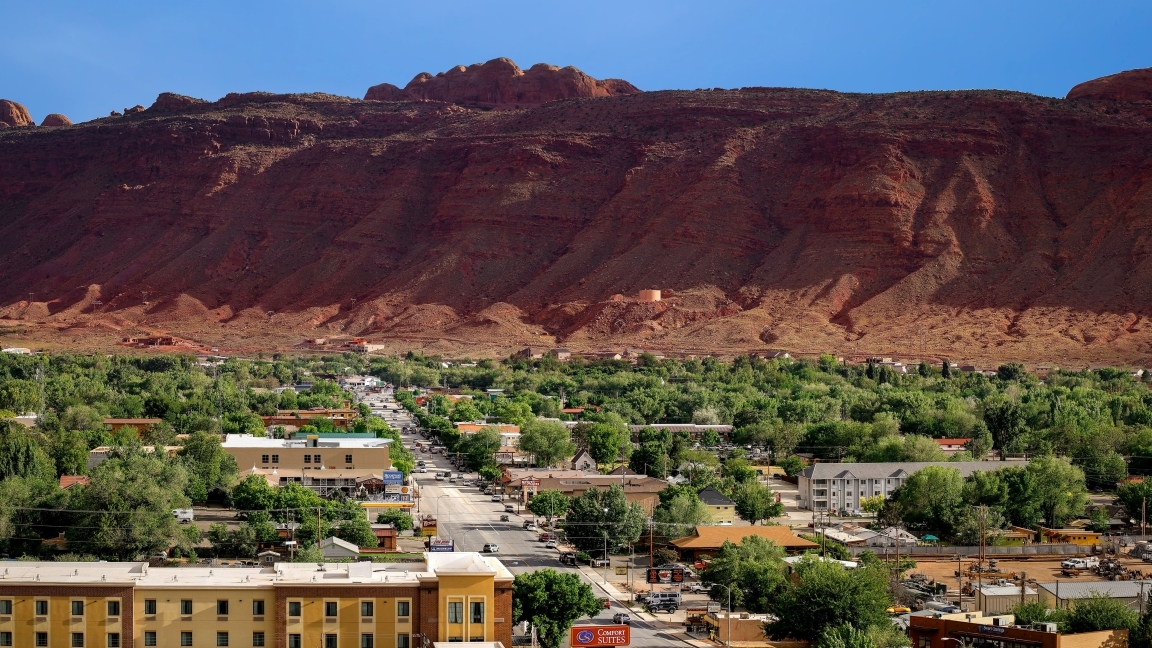 Image of Moab skyline