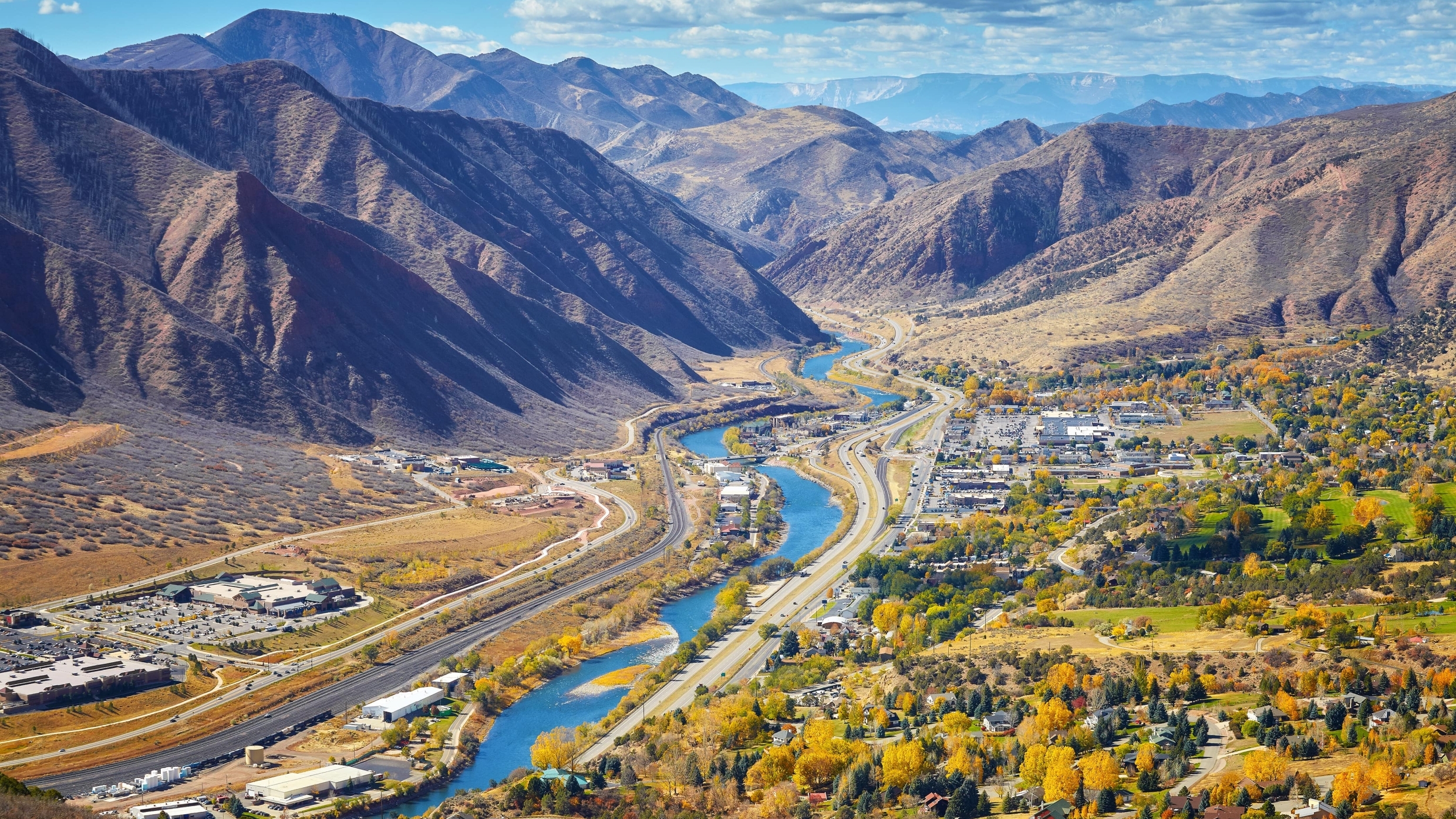 Image of Glenwood Springs from a viewpoint