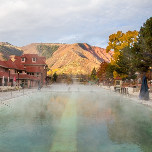 Image of hot springs in Glenwood